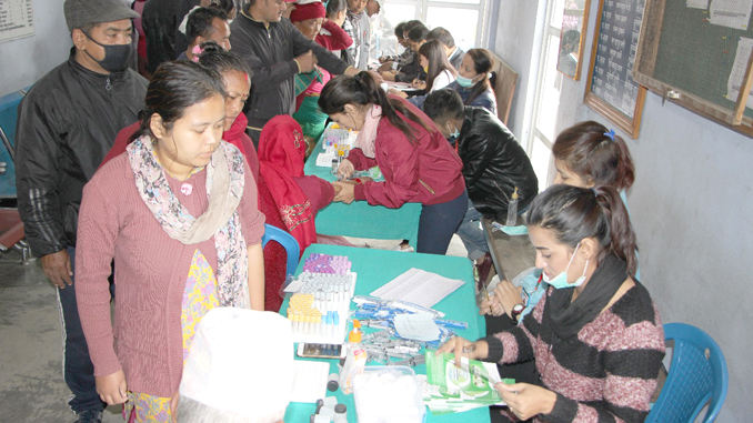 Collecting blood sample in free camp at Belchautara in Tahanun on Saturday. Picture: URL